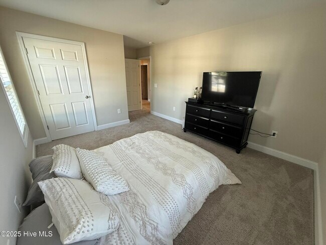 Building Photo - 107 Shagbark Ct
