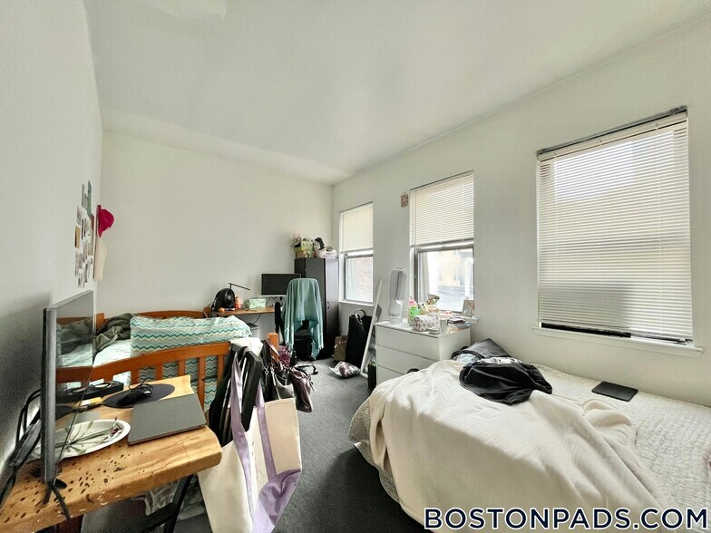 Building Photo - 774 Columbus Ave