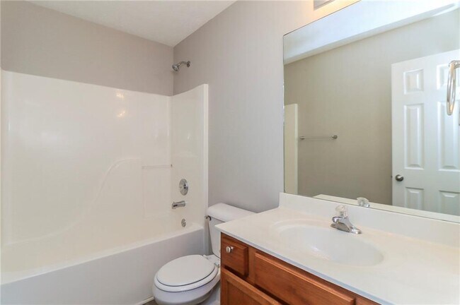 Building Photo - 1500 Cedar Hill