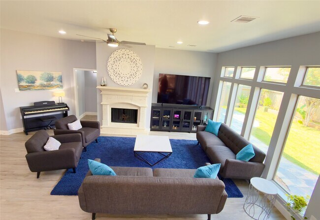 Building Photo - 5407 Stoneridge Ct