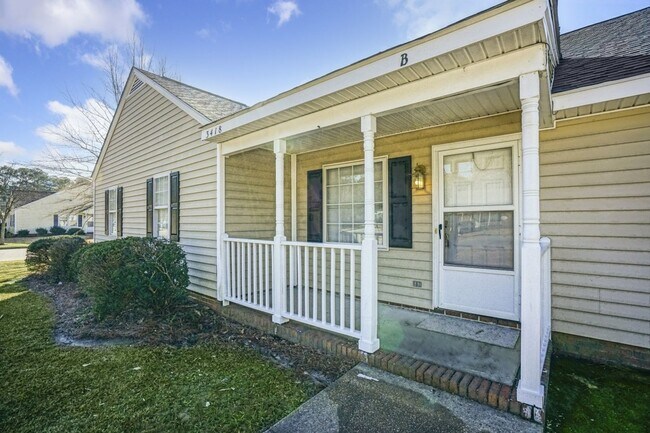 Building Photo - 3418 Pear Tree Ct NW