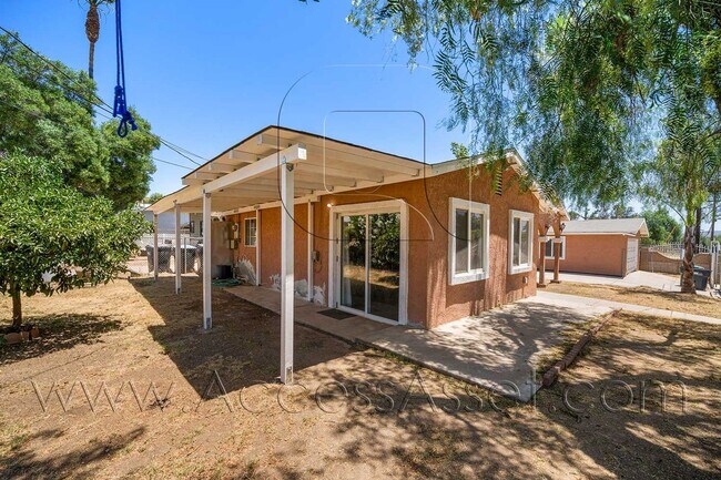 Building Photo - 23865 Goetz Dr