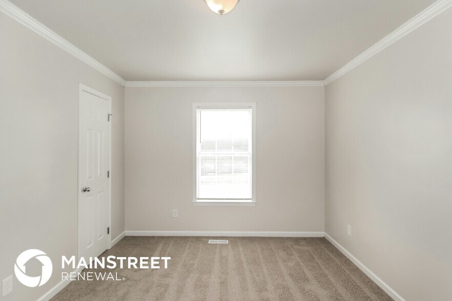 Building Photo - 10 Patrick St