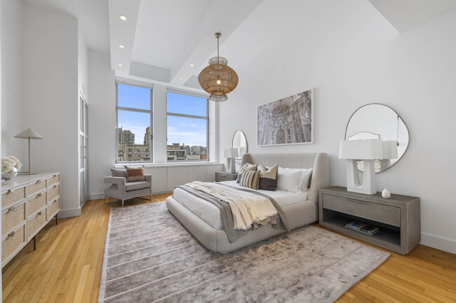 Building Photo - 252 7th Ave