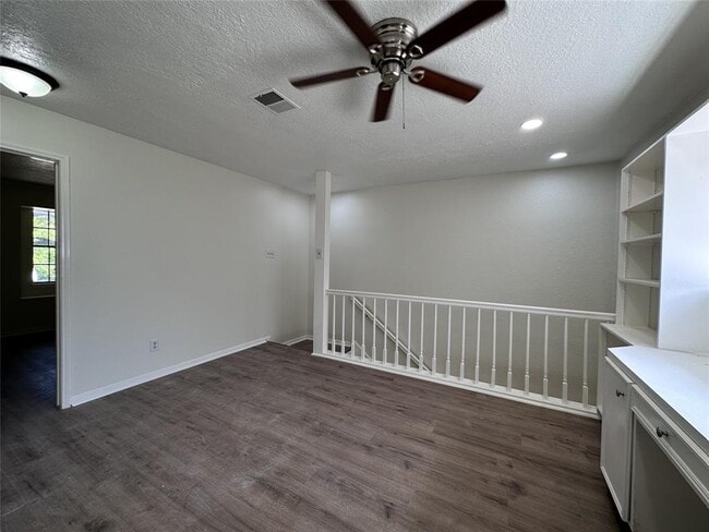 Building Photo - 7703 Braesridge Ct