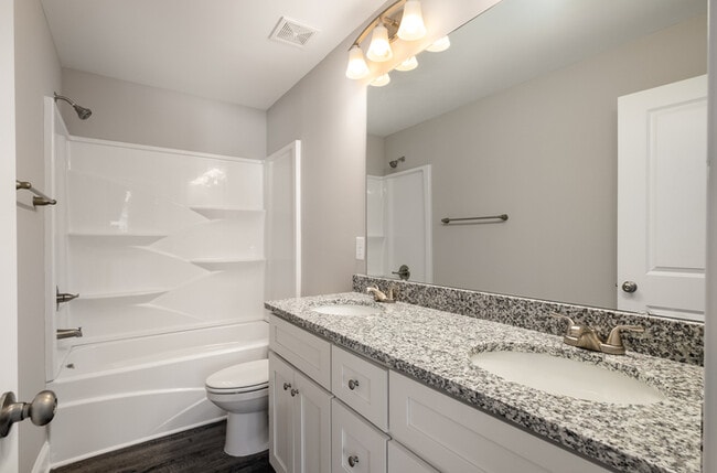 Building Photo - 440 West F St APPROVED APPLICATION