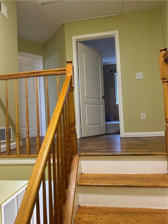 Building Photo - 359 Netherland Ave