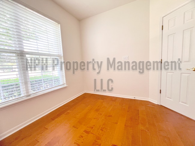 Building Photo - 11726 Kingwood Ct