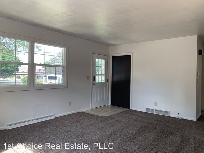 Building Photo - 3 br, 1 bath House - 5523 W. Michigan Ave.