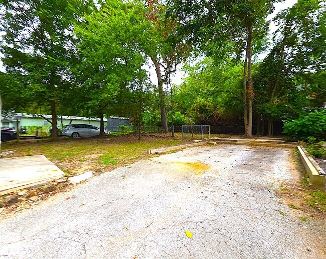 Building Photo - Fully Remodeled Home in the Heart of Tyler...