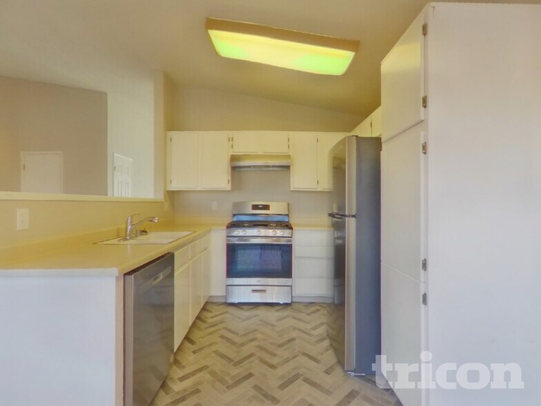 Building Photo - 8475 Sopwith Blvd