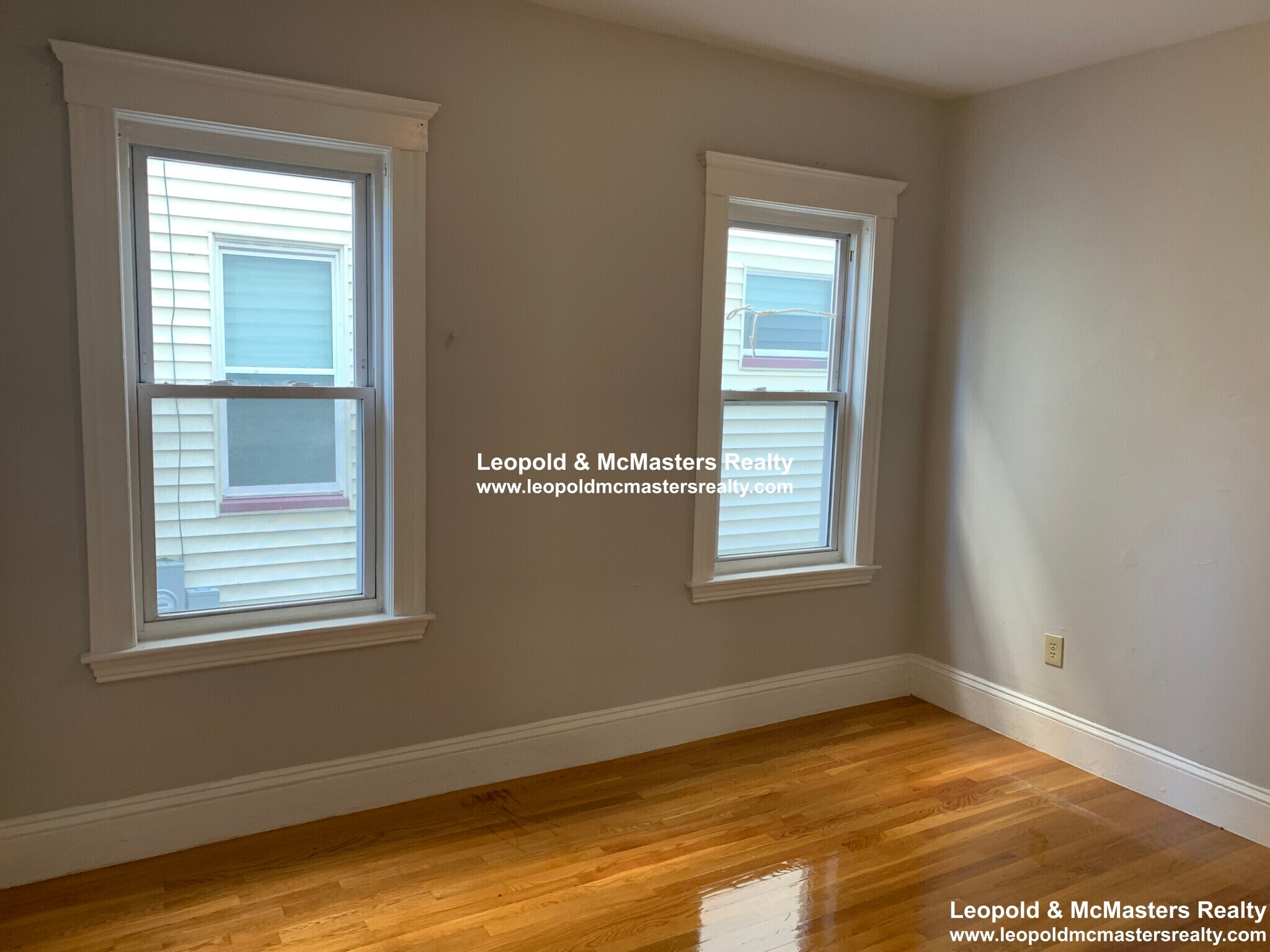 Building Photo - 21 Roseclair St