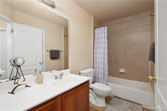 Building Photo - 21 Santa Lydia St