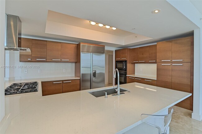Building Photo - 3535 S Ocean Dr
