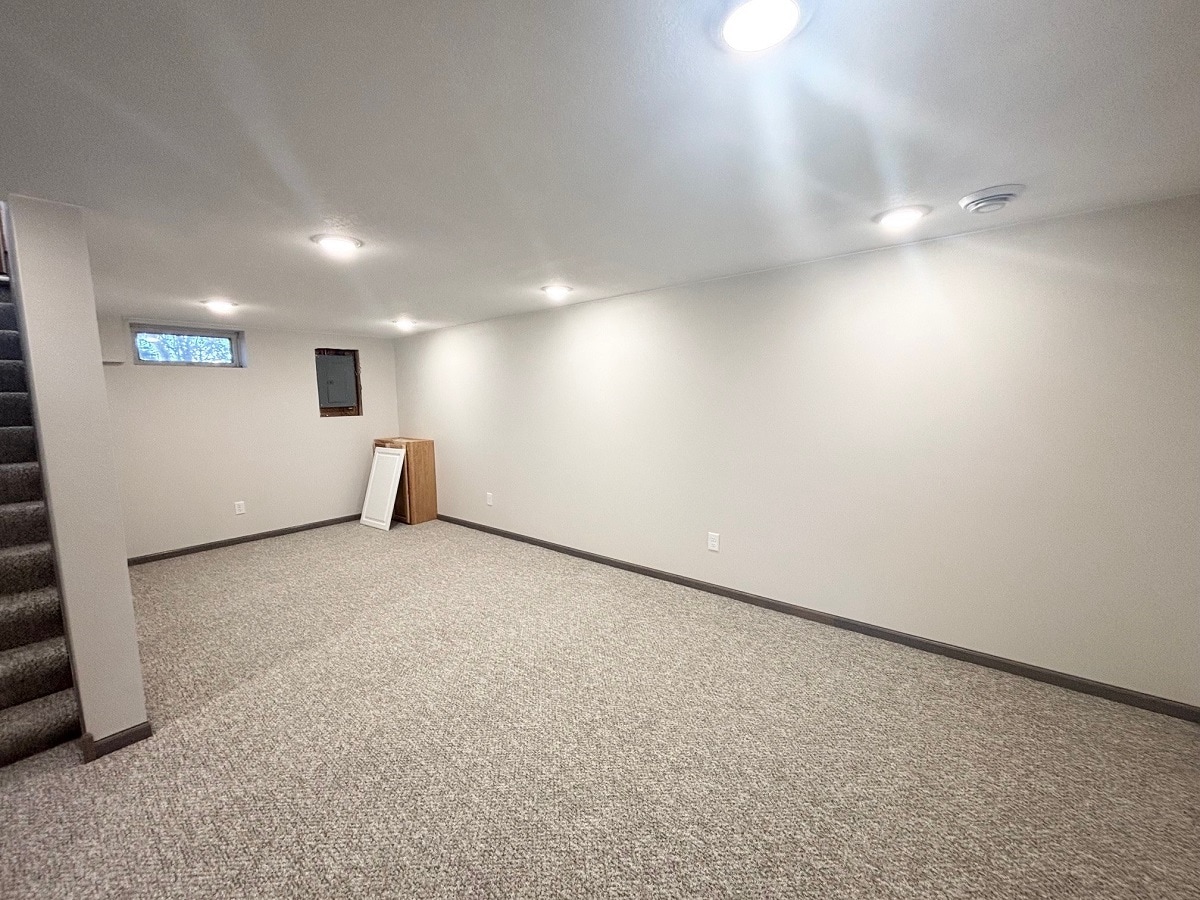 Building Photo - 502 Business 23 S