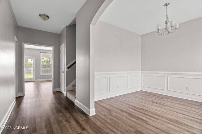 Building Photo - 221 Salty Dog Ln
