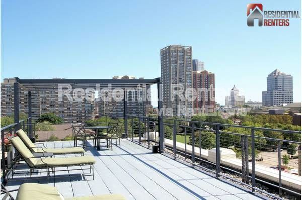 Building Photo - 270 E Highland Ave
