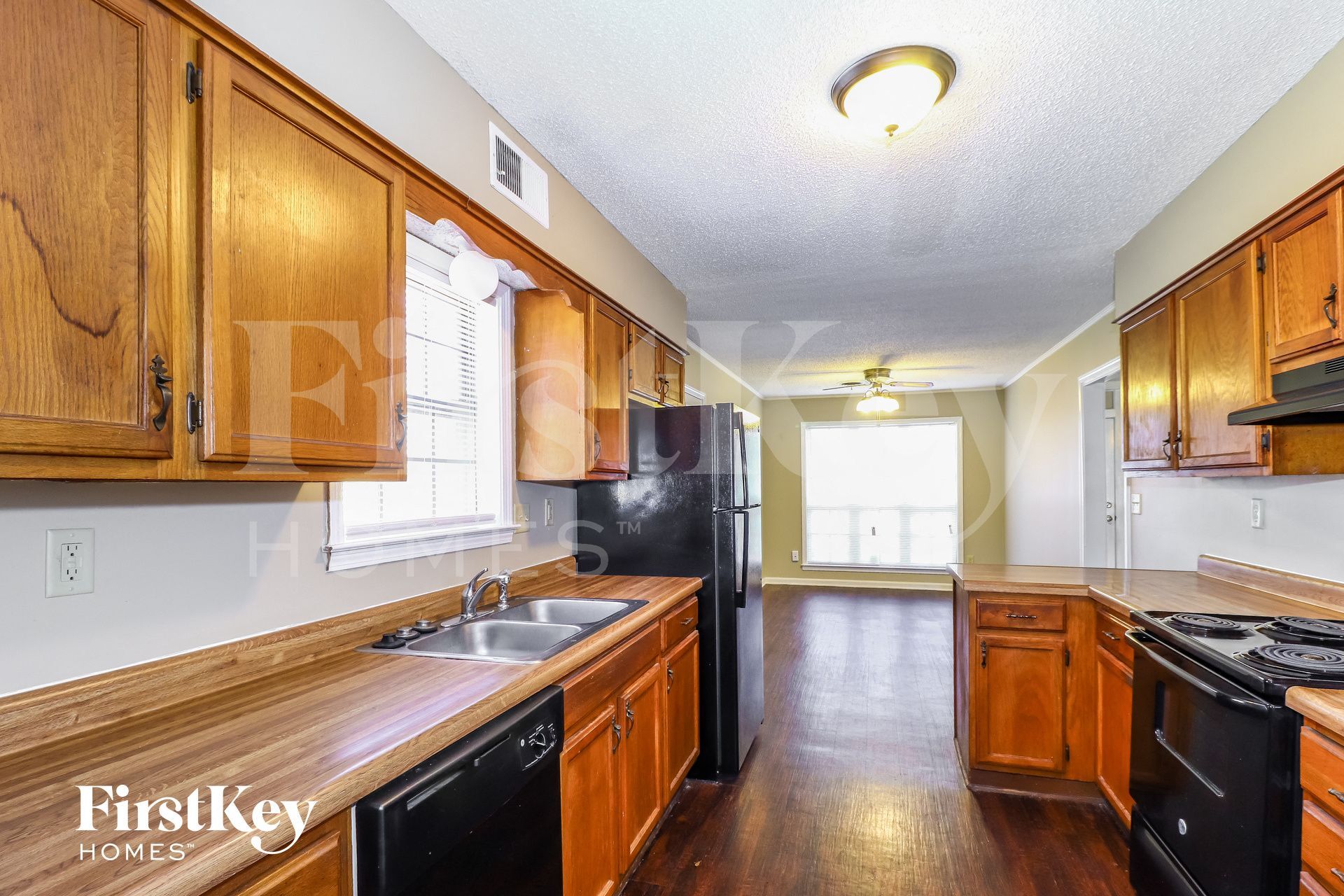 Building Photo - 3828 Innsbrook Dr