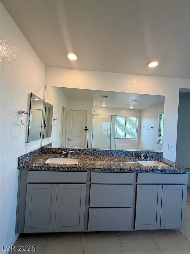 Building Photo - 11377 Sonny Miller Ct