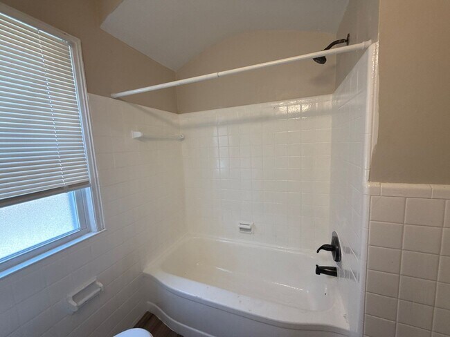 Building Photo - Renovated 3-Bedroom Home – We Welcome Sect...