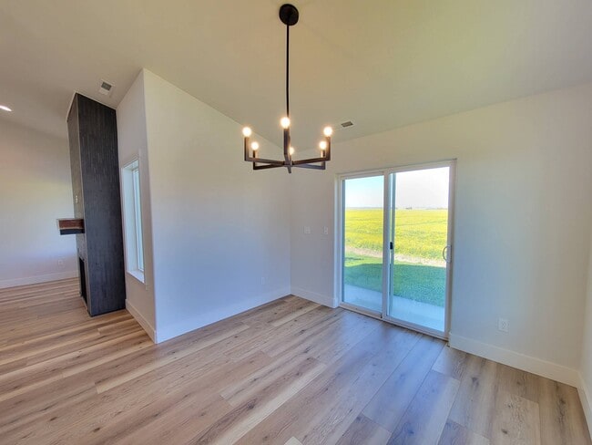 Building Photo - 4705 Corinth Dr