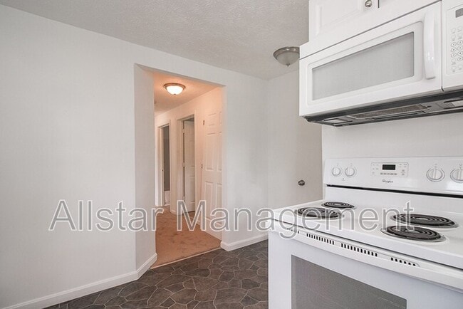Building Photo - 736 Bettes Ave
