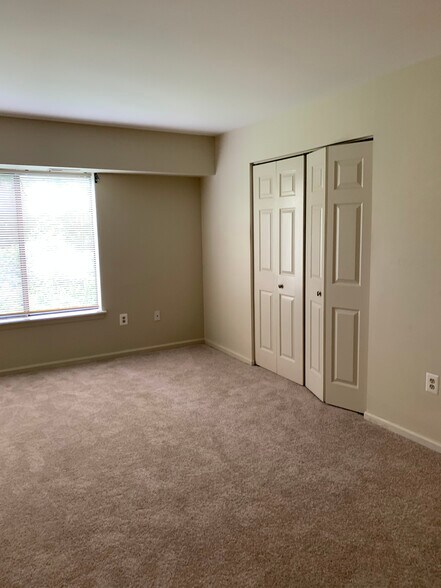 Building Photo - 8395 Buttress Ln