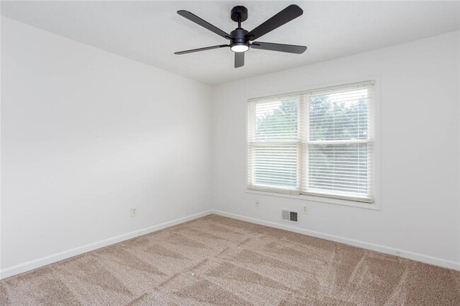 Building Photo - 1093 Caprice Dr