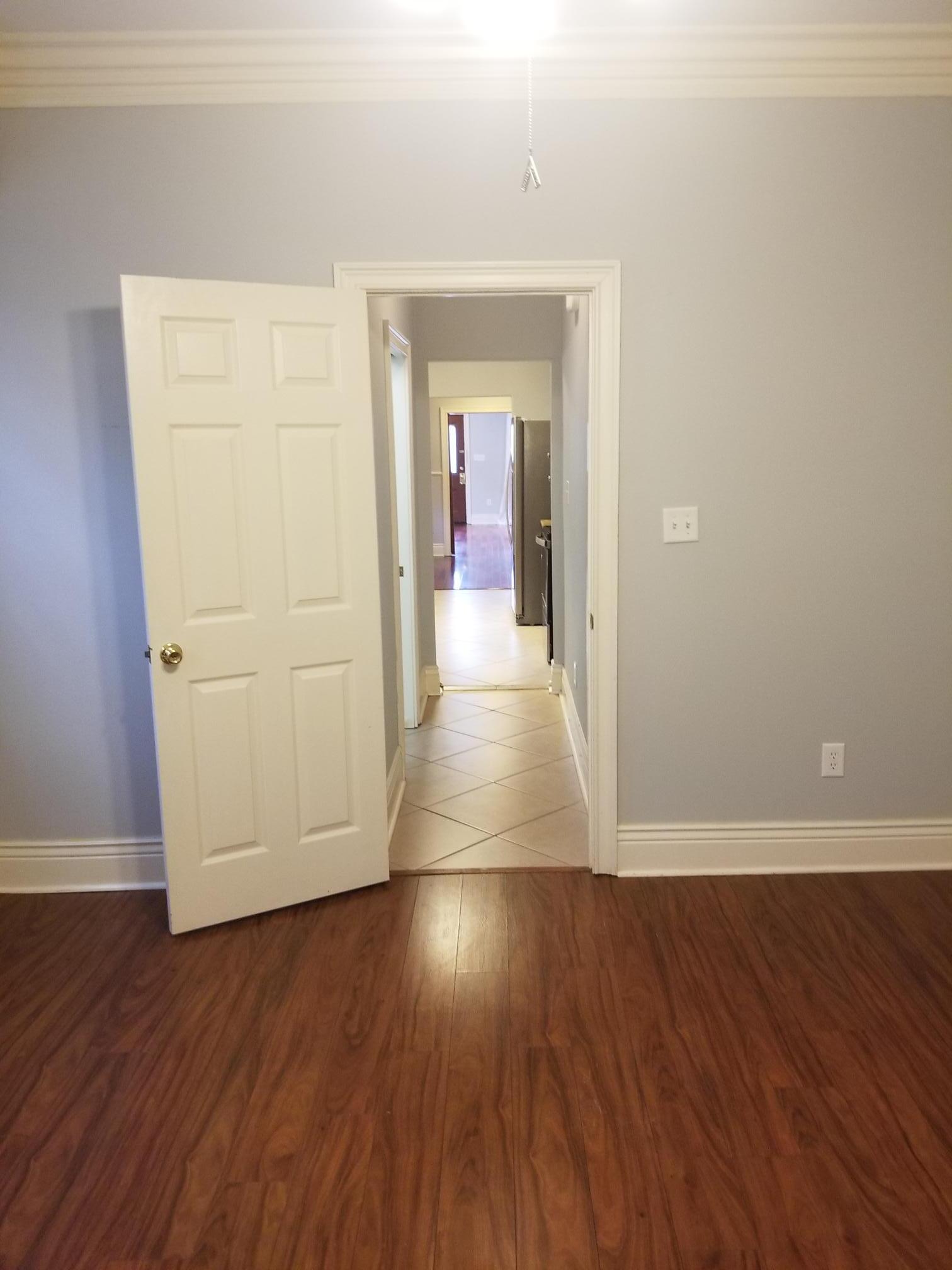 Primary to hallway - 1023 General Taylor