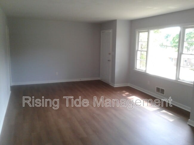 Building Photo - 2817 3rd St NW