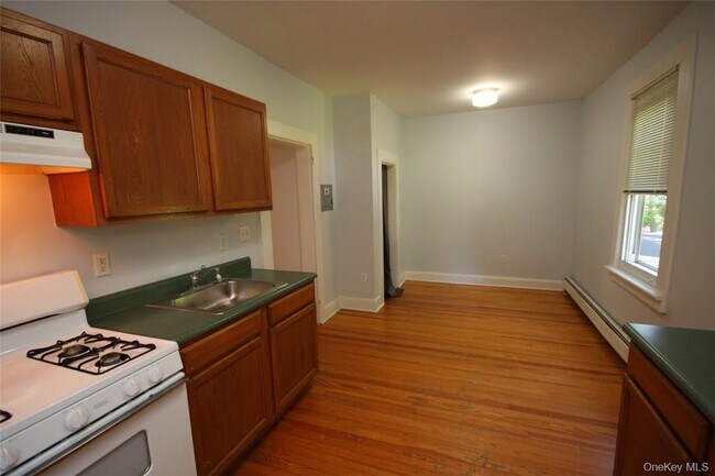 Building Photo - 11 N Liberty Dr