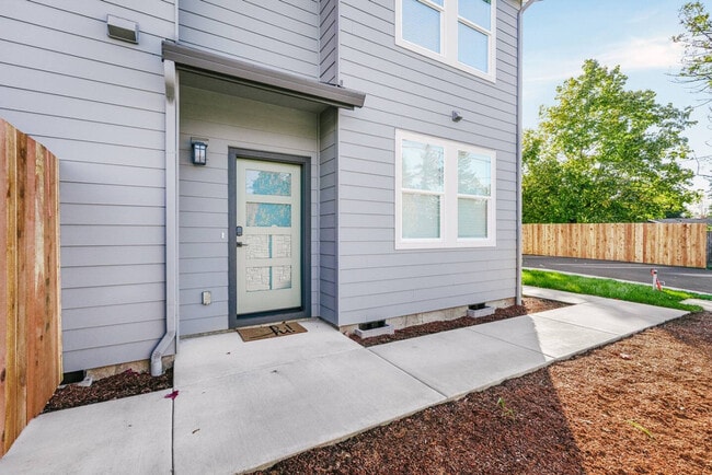 Building Photo - 3202 NW Division St