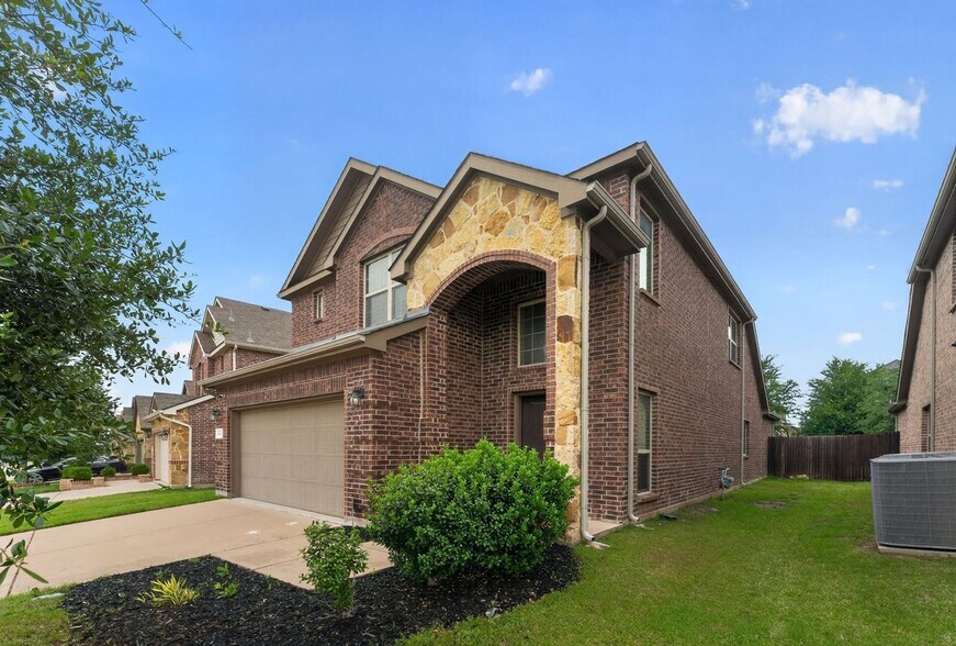 Building Photo - 10304 Big Sandy Ct