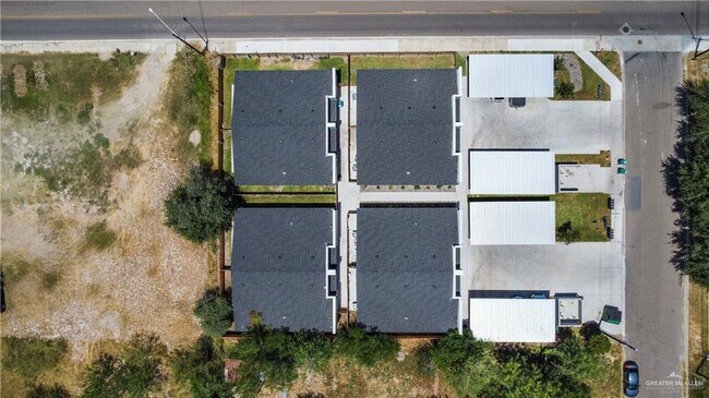 Building Photo - 810 Athol St