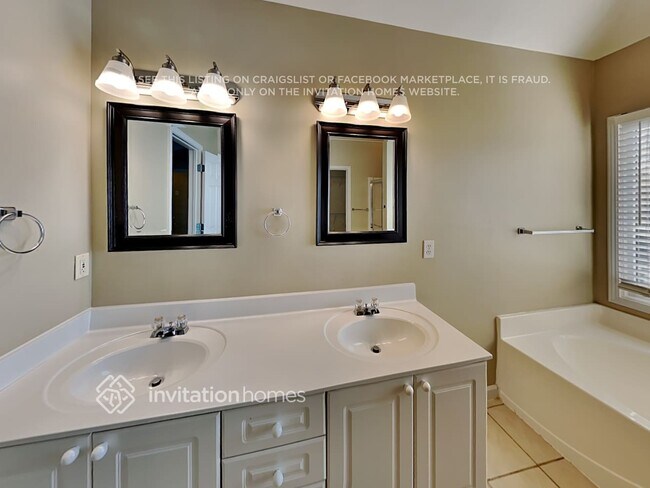 Building Photo - 117 Chickory Ln