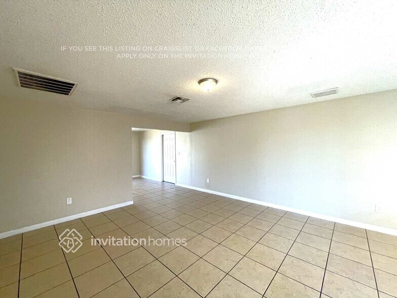 Building Photo - 5540 W Berkeley Rd