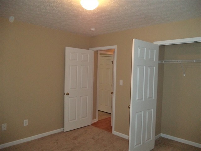 Building Photo - 1822 Hunters Hill Blvd