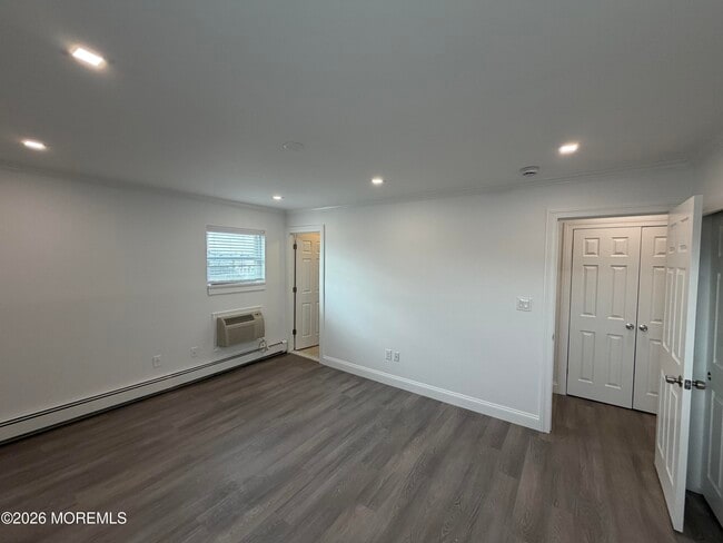 Building Photo - 135 Wharfside Dr