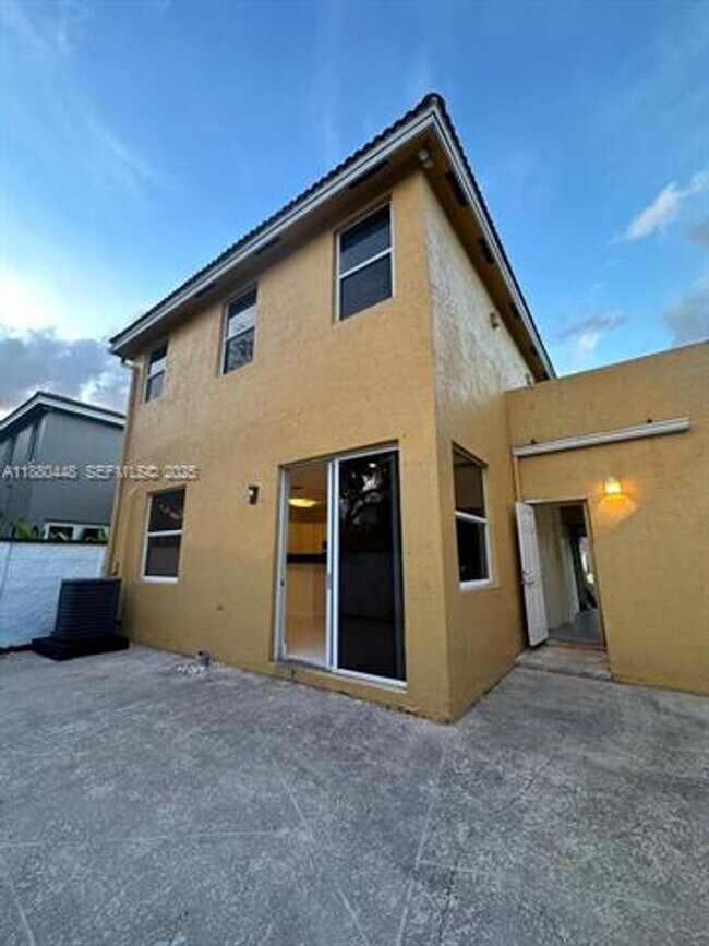 Building Photo - 10812 NW 51st Ln