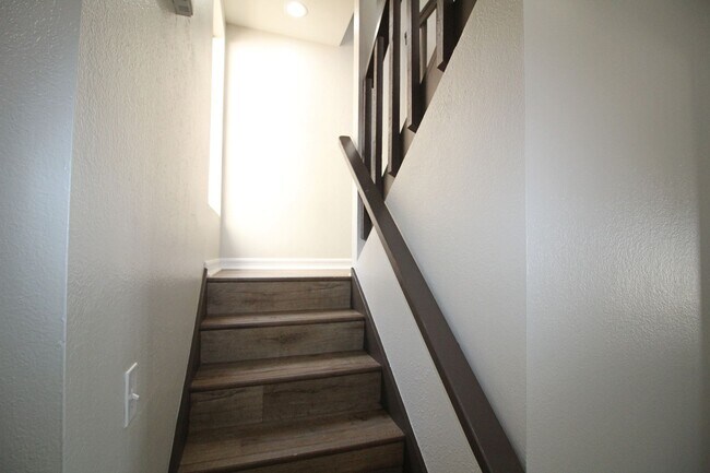 Building Photo - Oceanfront Silverstrand | 4 Bedroom + 3 Ba...