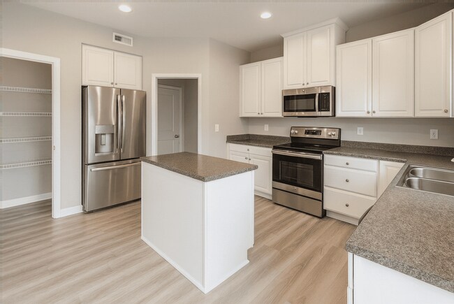 Building Photo - 240 Irongate Dr
