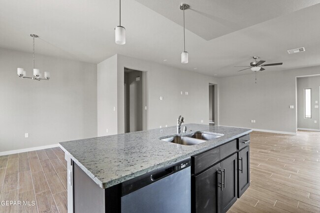 Building Photo - 348 San Jose