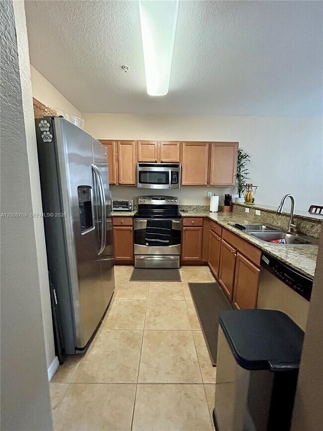 Building Photo - 10870 NW 88th Terrace