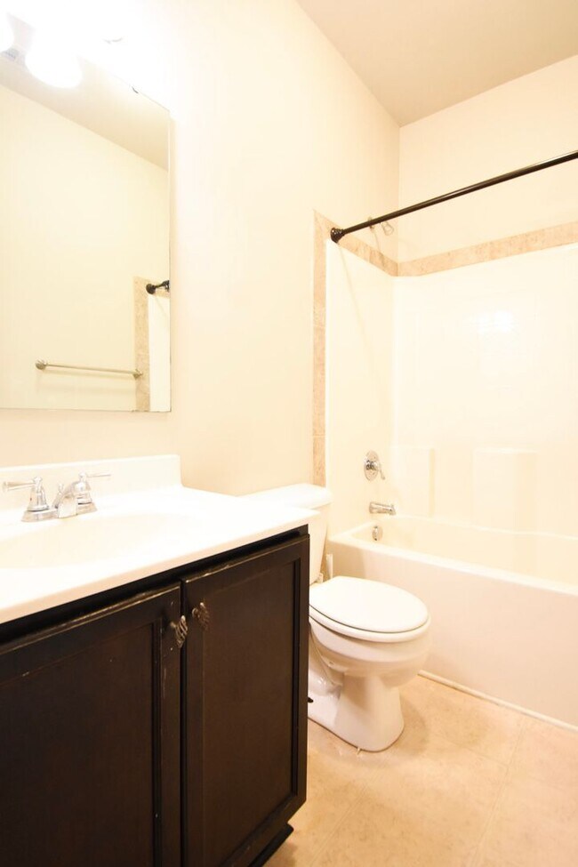 Building Photo - Coming Soon: 3 BEDROOM 2 BATHROOM - PETS C...