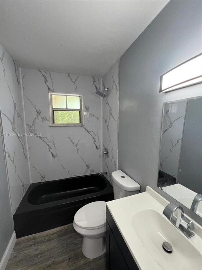 Building Photo - 451 NE 136th St