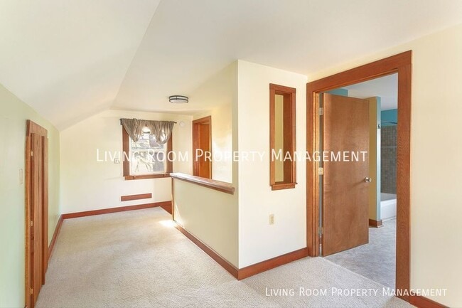 Building Photo - 7061 N. University-