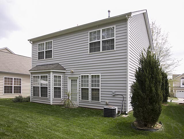 Building Photo - Coming Soon! 3 Bedroom / 2.5 Bath in South...