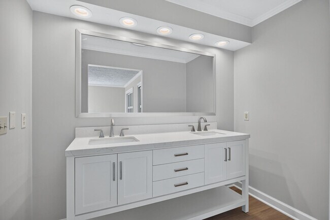 Building Photo - 4817 Torrey Pines Ct