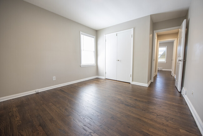 Building Photo - 5976 Hodgman Dr
