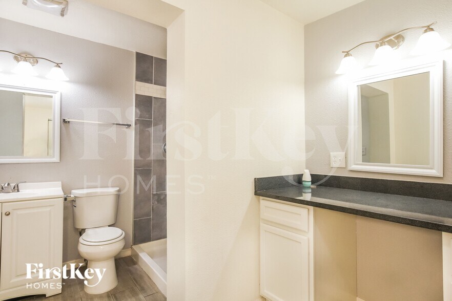 Building Photo - 3634 W Alice Ave